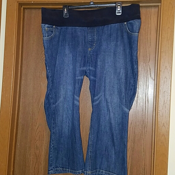 Liz Lange for Target Denim - Liz Lange maternity capri jeans